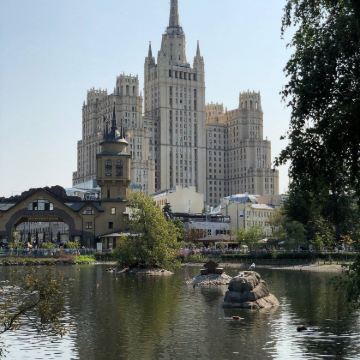 俄罗斯莫斯科市区一日游，酒店接送-中文司机