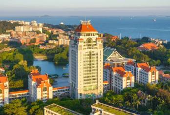 【秋冬特惠|多套餐可选】厦门大学+钟鼓索道+帆船出海1日游【[帆船出海]：亲近大海、惊险刺激、放松心情；还可以偶遇粉红色的海豚、远眺台湾金门岛~~~】