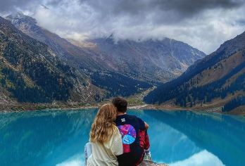 大阿拉木图湖一日游 观赏当地野生动物酒店接送 阿拉木图一日游【探索哈萨克斯坦令人惊叹的高山湖泊之一，海拔2,511米，坐落在天山山脉中】