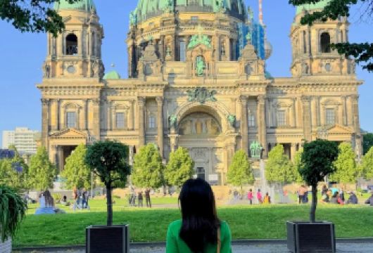 德国柏林市区-夏洛滕堡宫-选帝侯大街-御林广场-包车-精选【专属客服和本地中文司机，一家一团包车】