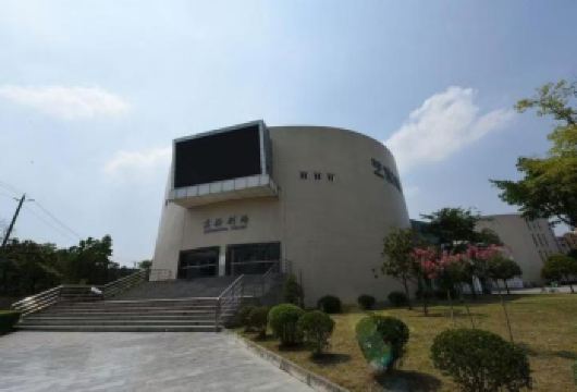 泉州海交馆精讲解丨特邀本土人气主讲人讲述当地人文、历史、故事【特邀本土人气主讲人为远道而来的客人，讲述海外交通博物馆的历史与故事】