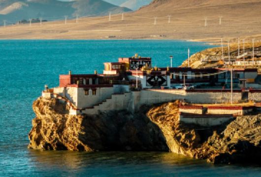 西藏拉萨出发越野4人团普莫雍措推羊湖日托寺一日跟团游纯玩拼车【单反无人机双设备+全程保底50张美拍+2条视频】