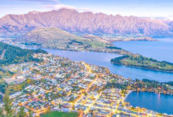 新西兰皇后镇箭镇+瓦纳卡湖+迷宫世界+皇冠山脉公路一日游【华人司导，专人专车服务】