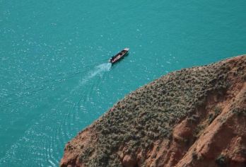 水墨丹霞+炳灵寺+黄洮交汇观景+刘家峡一日游|纯玩精品小团【小团出行，定点接送，畅玩各个景点，享受舒适的游玩体验，游览精华景点，看甘肃“小洱海”！】