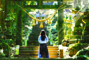 探秘九州秘境：熊本上色见熊野座神社&天岩户&宫崎高千穂峡【日本著名动漫/电影[萤火之森]和[夏目友人帐]取景地-上色见熊野座神社】