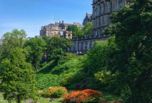 英国爱丁堡一日游【城堡为爱守着秘密/可定制全境游 私人专享】【[全程无忧出行]包车配备专属车辆，行李存放安全便捷】