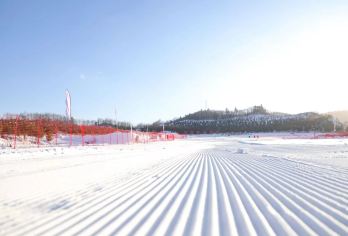 长白山漂流+讷殷古城+滑雪一日游【万达上门接送】【雾凇漂流 穿梭冰雪童话世界 讷殷古城 沉浸式体验长白山历史文化 飞驰雪道 体验静与动的双重冰雪美学】