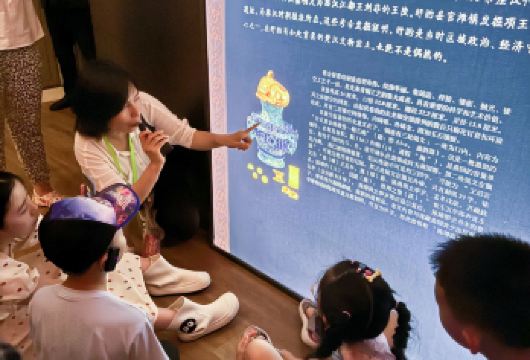 南京博物院精讲2.5h含入馆含耳麦【[多种套餐可选]上下午场，套餐分含入馆预约很省心或单讲解自行约票】