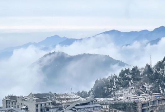 湖南长沙出发 衡山拼团一日游 包含门票/可选陪爬 可定制服务【行程安排：湖南长沙出发 南岳里+衡山+梵音古道石碑+南天门】