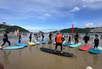 【万宁加井岛冲浪】套餐含：冲浪教学｜摩托艇｜香蕉船｜浆板｜【[新潮体验]冲浪、摩托艇、香蕉船、浆板】