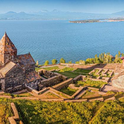 石头交响曲+加尼神庙+格加尔德修道院+塞凡湖+塞凡湖修道院