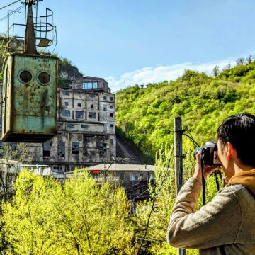 第比利斯出发：奇阿图拉苏联缆车之城与Katskhi Pillar包团游