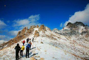 东灵山挑战高峰-腾云驾雾赏旷世之美【纯玩无购物】