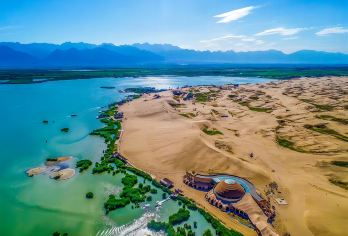 银川沙湖生态旅游区+镇北堡西部影城+贺兰山岩画精品一日游【上门接送，精品一日游，随订随走，时间自由掌控，懒人行我们主做纯玩】