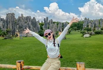 石林风景区一日游【二环上门接|15人精品小团|赠送过桥米线】【[贴心服务]市区二环内上门接-9点晚出发懒人团-下午赠过桥米线】