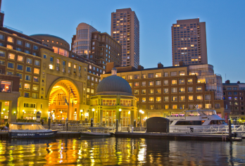 【包车】哈佛&麻省理工大学+波士顿观景台+波士顿港+昆西市场【这条路线完美融合了世界著名学府的学术氛围、波士顿的现代都市魅力以及悠久的海港历史，让您的一天充实而多】