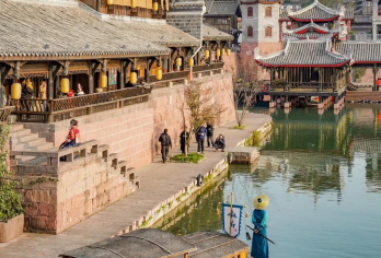 成都往返安仁古镇+刘氏庄园博物馆+建川博物馆包车1日游【川西公馆与博物馆小镇】