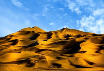 新疆吐鲁番+吐峪沟麻扎村+火焰山+库木塔格沙漠玩动纯玩一日游【推荐理由一:真纯玩，真品质，拒绝购物，还原纯净旅行，把时间留给风景。】