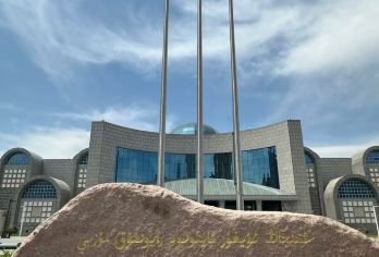 新疆维吾尔自治区博物馆半日游【子曰旅行＋2H精品讲解】【[土著导游宝藏说]探索古代新疆奥秘，体验穿越历史的惊奇，发现博物馆隐藏宝藏。】