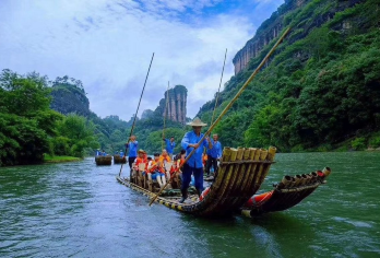 【1-8人精品小团】武夷山+九曲竹筏+印象演出（可选）一日游【上门接，VIP免排队，纯玩无购物，印象演出好位置，赠送九曲溪喂鱼】