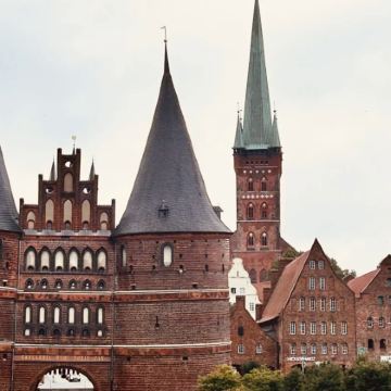 德国汉堡往返吕贝克-汉萨同盟文化主题，建筑控必选-包车-精选