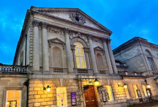 英国伦敦-巴斯浴场-巨石阵-行程可定制【中文专车-悦享旅程】【中文专车出行，行程自己定义，无需等待，专属贴心服务，尽享惬意旅程。】