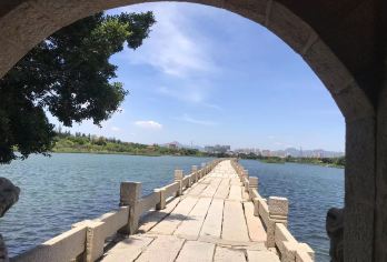 晋江梧林+安平桥+黄金海岸洛伽寺+永宁一日游（6人内纯玩团）【升级2-6人精品vip团，人少安心更自在】