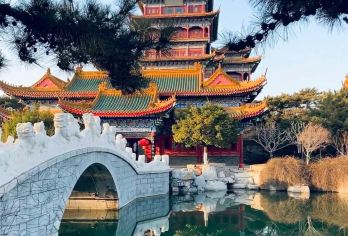 蓬莱阁+三仙山一日游【蓬莱阁深度打卡】+耳麦讲解【[贴心接站服务]烟台火车站3公里内酒店提供接送服务+每天早晨6:30牟平区、莱山区沿路接站】