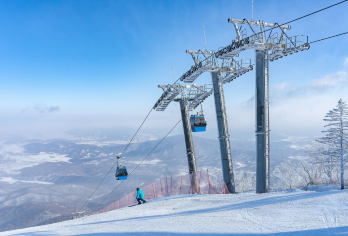 亚布力3小时滑雪+冰雪乐园纯玩一日游（私家团）【亚布力滑雪3小时，零基础也能在教练带领下轻松上手】