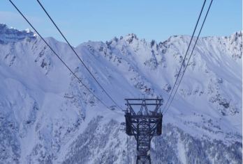 跨境雪山小镇线【适合热爱高山美景和户外体验的游客，跨越瑞士与法国边境】