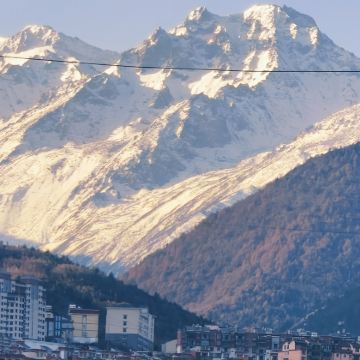 康定木格措景区+红海子+彩虹路+折多山1日游【门票+观光车】
