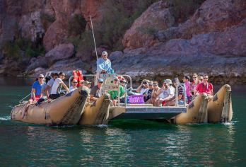 美国科罗拉多河+胡佛水坝半日游【漂流之旅】【乘坐木筏近距离体验科罗拉多河流和峡谷的自然美景】