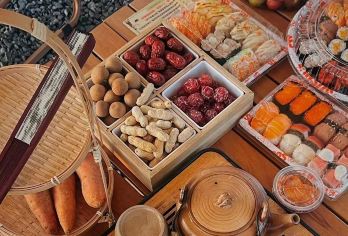 广州+艾米稻香小镇一日游【围炉煮茶套餐丨含天幕+小吃】【[美景相伴]回归大自然，树林和山水间寻一抹静谧，在营地享受慢生活节奏，一处静谧之地】