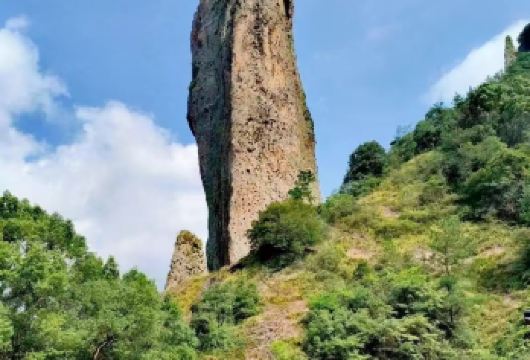 仙都景区+蛟龙大峡谷一日游【包车游】丽水市区接送丨山水峡谷【一单一车不拼车丨时间自主可控】