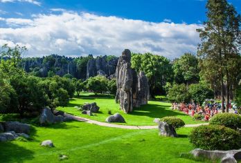 石林+九乡一日游【上门接|1万+好评|可选15人团或新线路】【[品质鉴定]14000+好评，获得携程全国服务大奖，官方品质认证，纯玩无购物！】