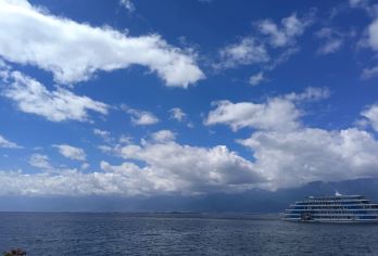 中国云南大理洱海私人用车服务【可咨询全程定制旅行服务-专车】【[品质出行]因地域问题服务的司机都是中文语言，有手机翻译软件交流，会为您提供优质服务】