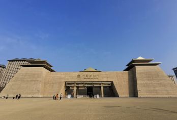 华豫说系列  开封博物馆2小时大咖老师专业讲解【代约门票】【小团深度讲解 | 享受2小时以上的精品小团深度讲解，确保每位游客都能清晰收听。】