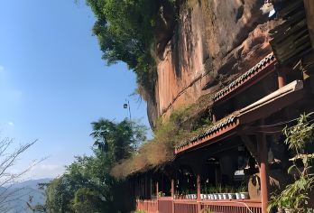 成都周边轻徒步：大邑新场古镇+药师岩（晚唐时期摩崖石刻）【可选英文导游|专车接送|行程可调|可定制行程】