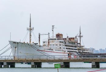 湛江寸金桥+赤坎老街+湖光岩+渔港公园包车一日游-可英文服务【可提供英文及小语种导游服务-往返接送-可选导游-可代订门票】