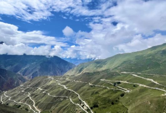 云南怒江丙中洛+雾里村+普化寺+重丁教堂一日游中英文服务【探丙中洛秘境，访雾里桃源，礼普化古寺，遇重丁教堂。】