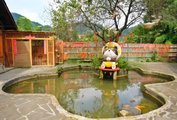 成都都江堰+猫猫庙+仰天窝广场+灌县古城一日游（南桥夜景）【可选英文导游|专车接送|行程可调|可定制行程】