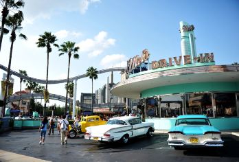 美国洛杉矶+海滩游乐园+日落飞车【托管式中文司导｜酒店接送】【[中文司导服务]全程中文随行，无语言障碍，行程更深入】