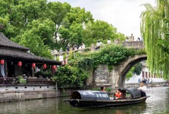 【包团】绍兴东湖+乌篷船观光+导游讲解半日游【不含门票船票】【[保真纯玩]没有购物安排，没有强制消费，更没有隐形消费，让您的旅行回归最初的样子】