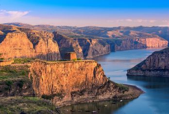老牛湾黄河大峡谷旅游区+昭君博物院一日游【专属客服一站式服务、行前途中售后24h接待，省心出行；】