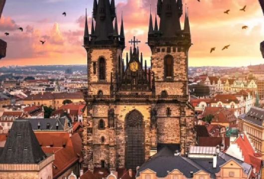 【捷克】布拉格城堡区+查理大桥+小城广场+高堡｜包车一日游【市区出发：布拉格城堡（含圣维特大教堂+旧皇宫+黄金巷）+查理大桥+小城广场+高堡深度游】