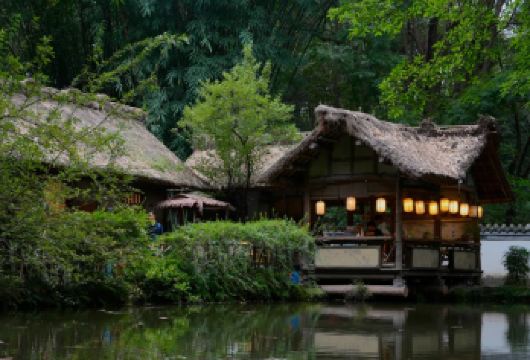 杜甫草堂半日游【门票+专业讲解1.5小时/可选拼团包团】【[轻松纯玩]合理规划参观路线，少走冤枉路。】