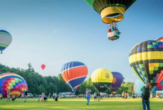 美国亚特兰大-海伦-巴伐利亚风情小镇【中文专车-惬意舒适】【中文专车出行，行程自己定义，无需等待，专属贴心服务，尽享惬意旅程】