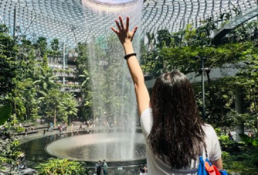 新加坡市区包车一日游-打卡各种网红景点-可多日包车【包车一日游，解锁旅行新方式！独立车辆配备经验丰富的老司机，为您量身打造专属行程。】