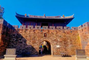 深圳大鹏所城+较场尾+金色海岸游艇+中英街一日游【含中餐】【大鹏所城——探寻海防历史,品鹏城古韵风华】