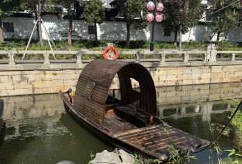 唐寅故居讲解＋苏州评弹＋体验摇橹船【听评弹享受非遗】【[精心打造]精心规划与平台联手打造休息区、体验区，让每位游客惬意享受苏州非遗项目，体验非遗传承。】